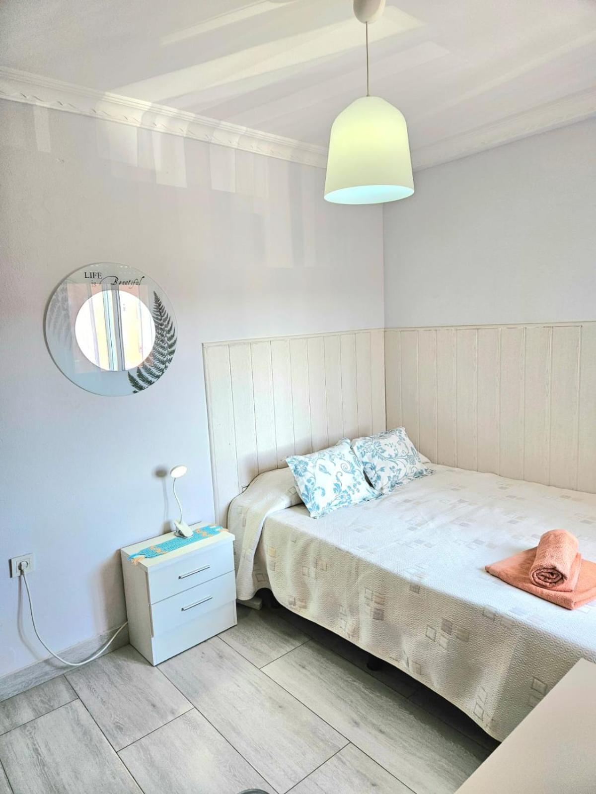 Hotel Habitacion Privada A 15 Min De La Playa/Piso à Huelva Extérieur photo